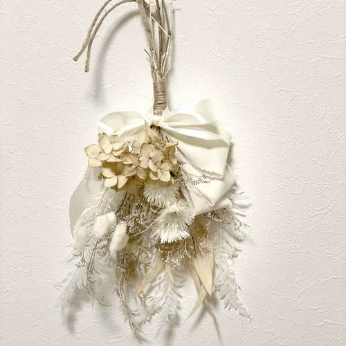 ホワイトベージュを集めたリボンたっぷりスワッグ♪約30cm ドライ  