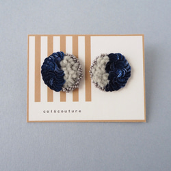 2tone 耳環▫️ NAVY × GREY / 刺繡耳環 高級時裝刺繡 Luneville 刺繡 第5張的照片