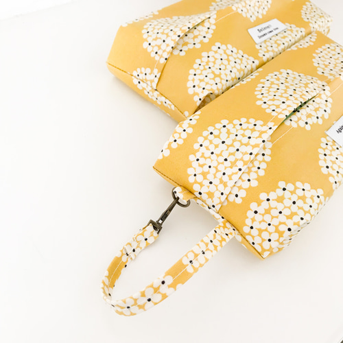 選べる＊吊り下げ/卓上 ティッシュケース ラミネート〖北欧 ブーケ〗M