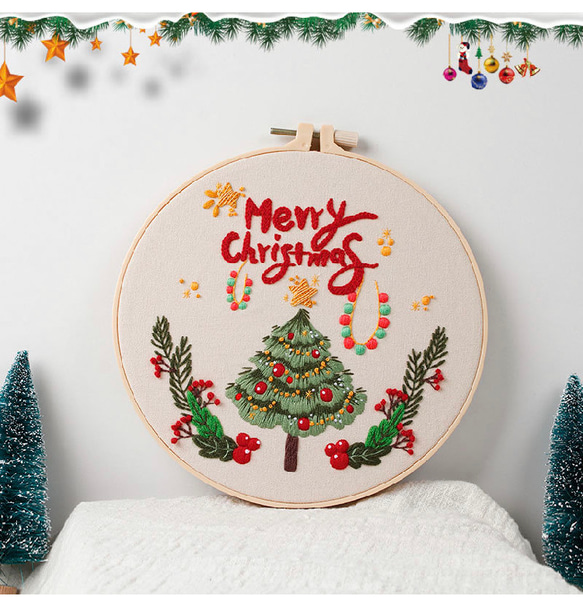 クリスマスツリー　ベル刺繍作成キット 1枚目の画像