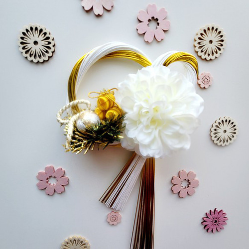 SALE♡紅白ダリアのしめ縄リース♡お正月飾り♡2025年 SALE♡紅白ダリアのしめ縄リース♡お正月飾り♡2025年 SALE♡紅白