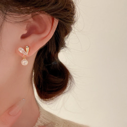 耳環心形銀 925 18K 珍珠搖曳金屬防過敏方晶鋯石禮物 第2張的照片