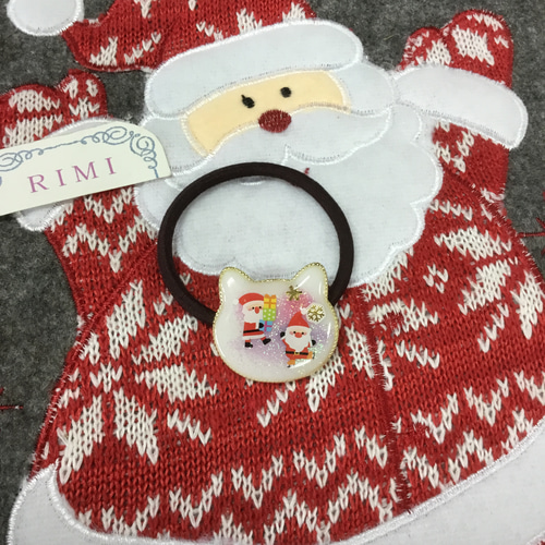 No 890 ⌘ クリスマスレジンヘアゴム ⌘ ♪(๑ᴖ◡ᴖ๑)♪ ハンドメイド