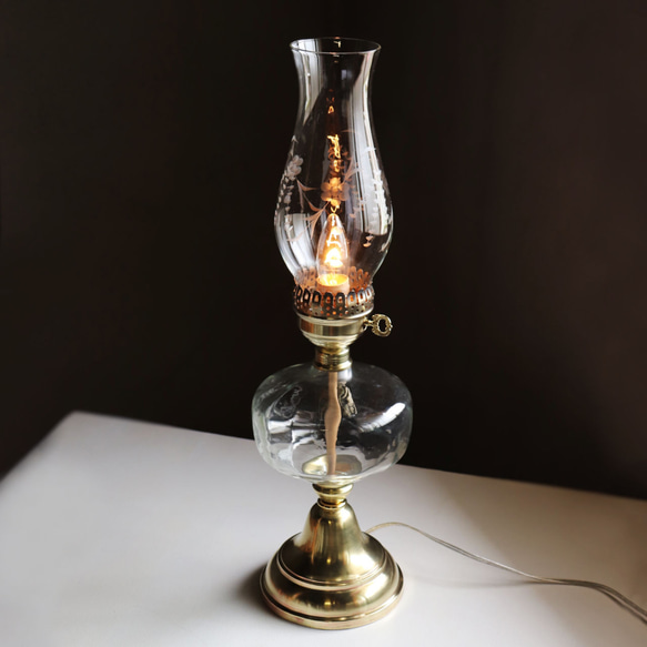 USAヴィンテージオイルランプスタイルテーブルライト｜エッチンググラスチムニーアンティーク卓上照明◆アンティークランプ 3枚目の画像