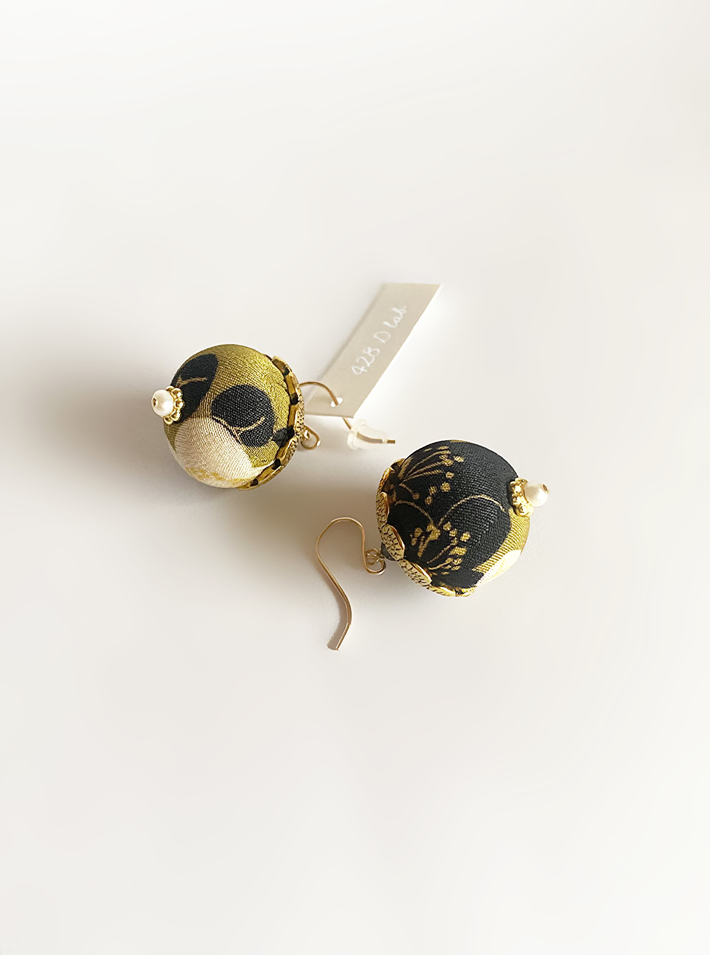 ヴィンテージ着物大玉ピアス