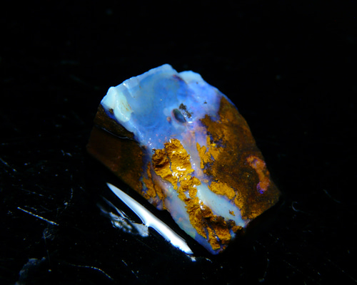 20903-79 ☆在庫処分☆ 【オーストラリア産】 ☆ボルダーオパール