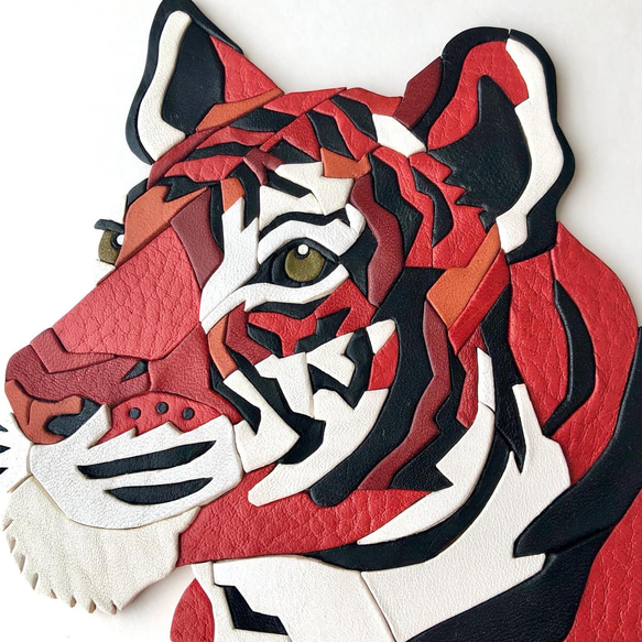 ■送料無料■ Leather Picture  - Red Tiger - 3枚目の画像