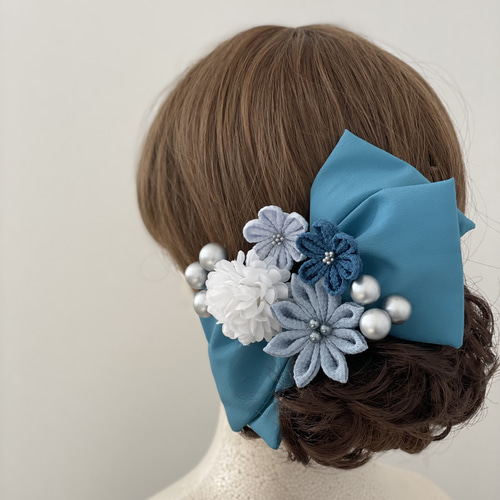 つまみ細工の髪飾り【ターコイズブルーのリボンとお花のセット】成人式