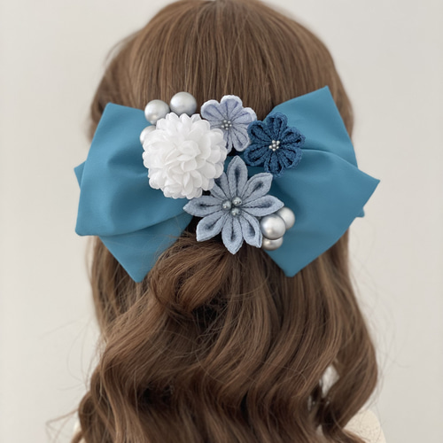 つまみ細工の髪飾り【ターコイズブルーのリボンとお花のセット】成人式