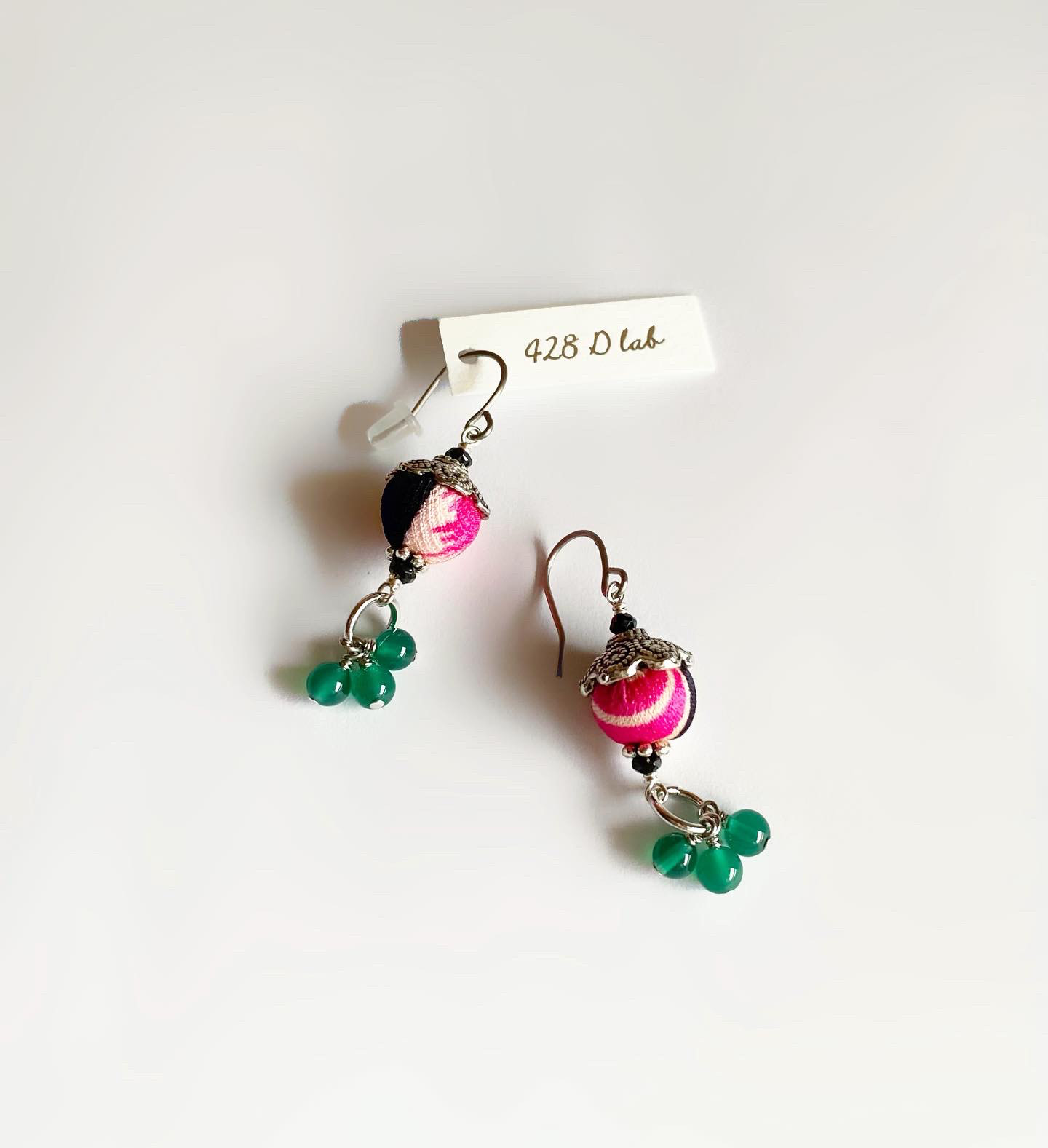 ヴィンテージ着物シャラシャラピアス(ピンク＆ブラック)