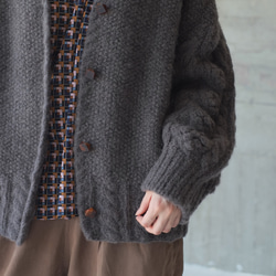 溫暖的100%羊毛♡手工編織馬海毛針織開襟衫 (22w-12) 灰色 第17張的照片