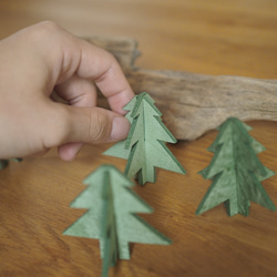 革の小さなクリスマスツリー 3枚目の画像
