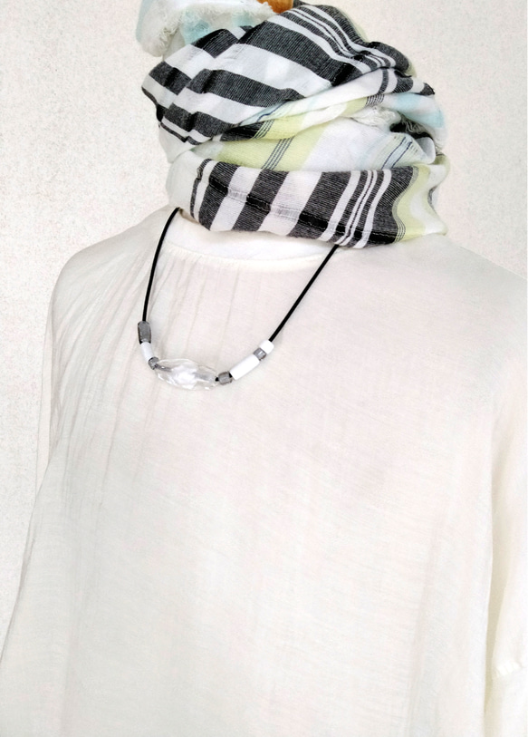 とんぼ玉ネックレス　「纏いグラス・DOU」 12枚目の画像