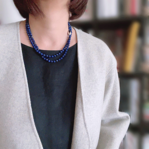 ウルトラマリンブルーに魅せられて. ラピスラズリのロング