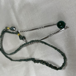 羽織紐の首飾り・深緑色のガラス玉 4枚目の画像