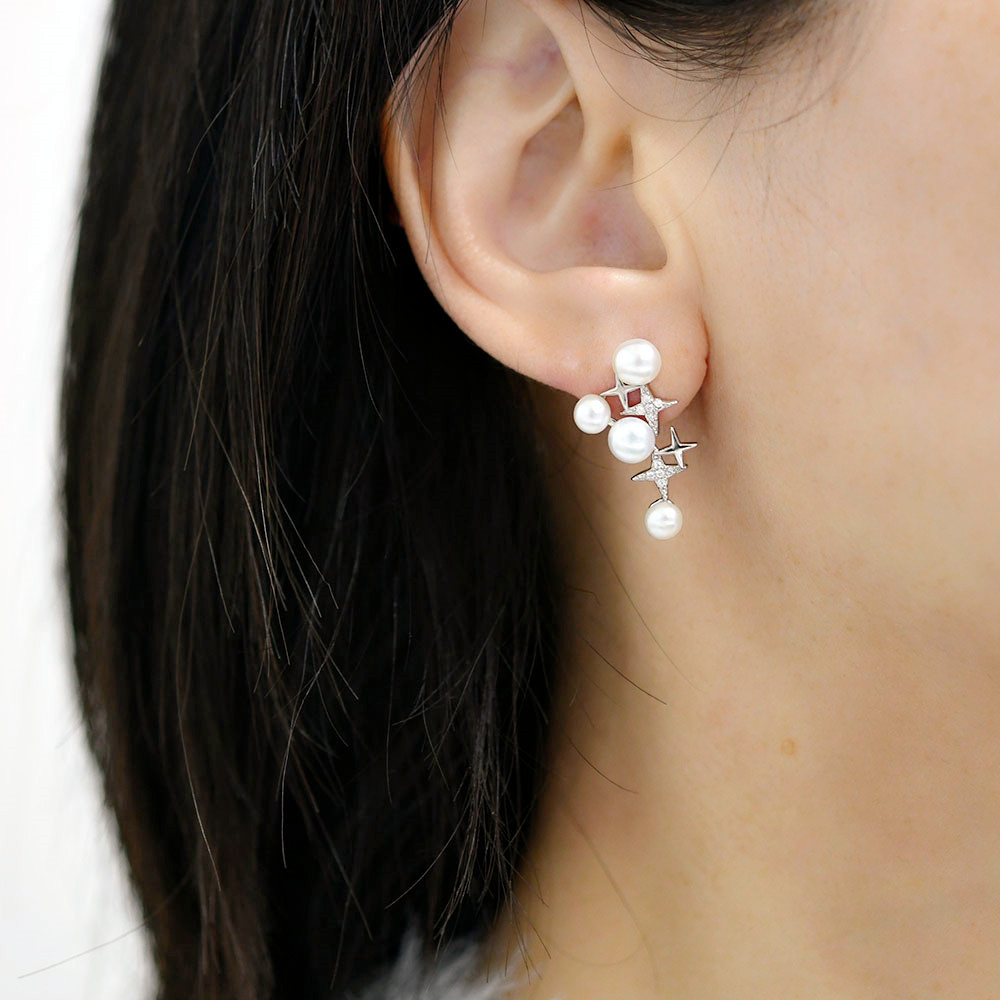 幸せを運んでくれる　星と淡水パールのスタッドピアス　イヤリング 6月誕生石