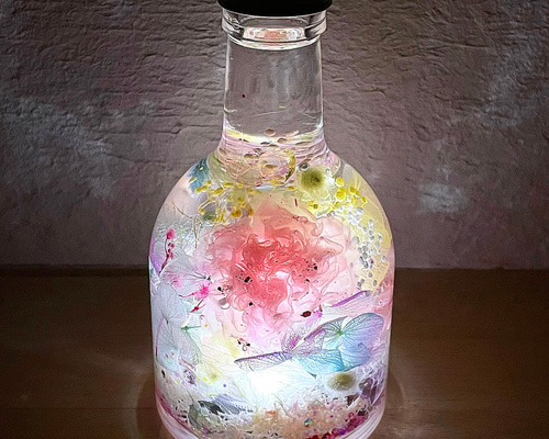 宝石の森〜プリザーブドフラワーとクリスタルのメルヘンハーバリウムライト 再販2*期間限定『宝石の森〜希望のオパール〜』プリザーブドフラワーと