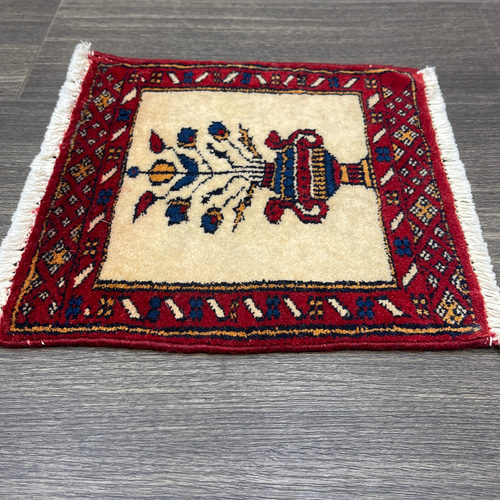 67x46パキスタン手織り絨毯ミニラグ訳あり品写真10/11番 67x46パキスタン手織り絨毯ミニラグ訳あり品写真10/11番 - メルカリ