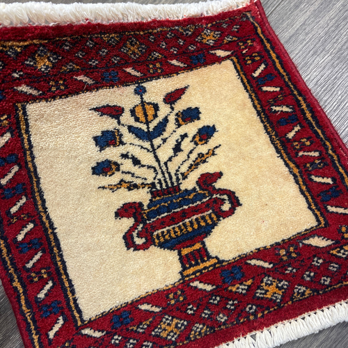 61x46パキスタン手織り絨毯ミニラグ訳あり品写真10/11番 61x46パキスタン手織り絨毯ミニラグ訳あり品写真10/11番