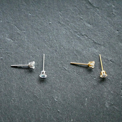 4mmレインボームーンストーンの一粒ピアス　サージカルステンレス　デイリー　フォーマル　オフィス　小さい　シンプル　春 4枚目の画像