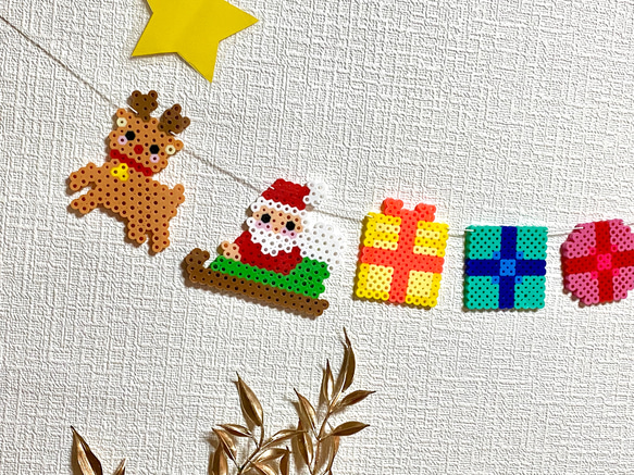 プレゼントを届けるよ⭐︎サンタクロースのクリスマスガーランド 3枚目の画像