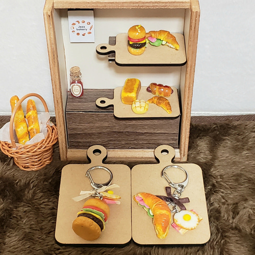 キーホルダー クロワッサン 食品サンプル フェイクフード ミニチュア