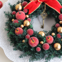 リンゴたっぷり クリスマスリース カギ付き ＜レッド＆ゴールド＞プリザーブドフラワー 3枚目の画像