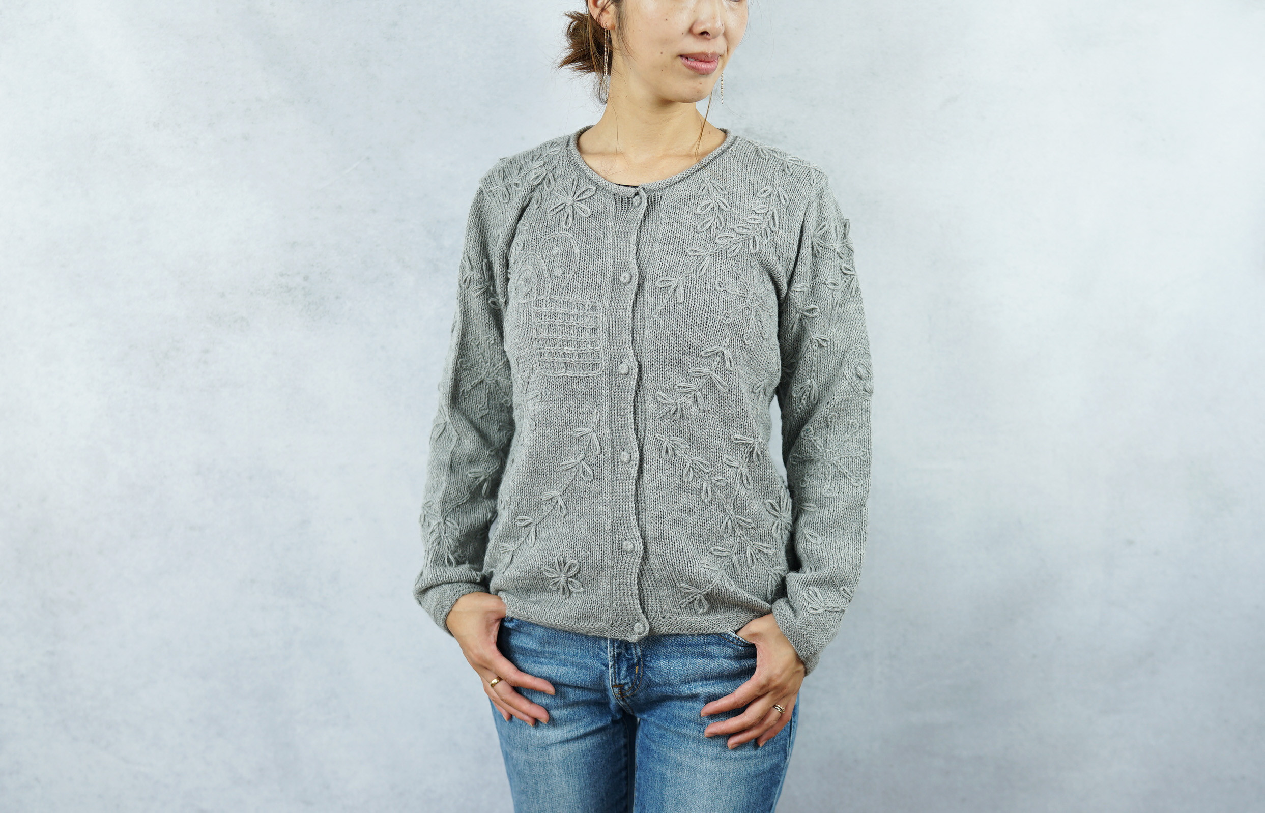 ラスト1点【即納可】アルパカ刺繍カーディガン（S-251081-グレー）・ペルーニット
