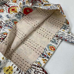 インドのカンタ刺繍バッグ　イカットプリント 5枚目の画像