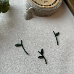葉っぱと茎だけのアイロンワッペン/3枚セット 4枚目の画像