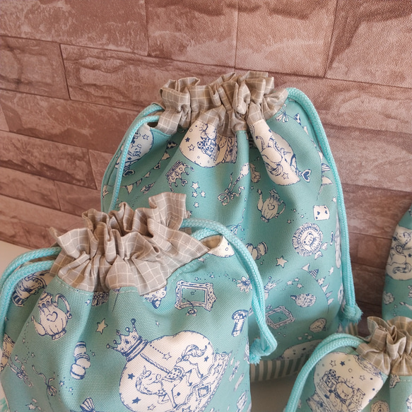 再販入学入園グッズ　色んなサイズ取り揃え(スノードーム夢見るサックスブルー)裏付き☆巾着タイプ☆シューズケース 5枚目の画像