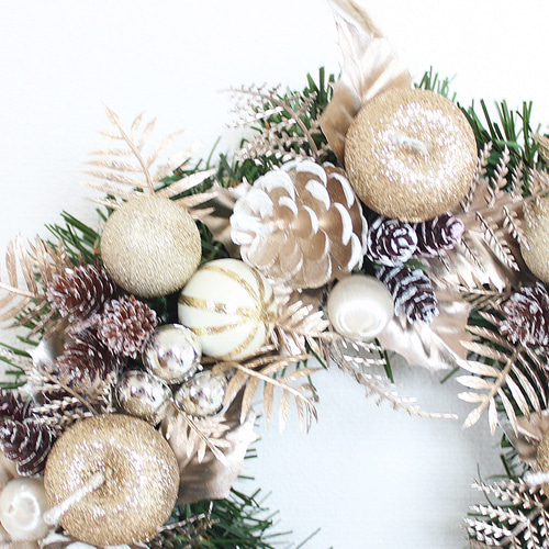 送料無料」クリスマスリース（シルバー＆シャンパンゴールド系） 直径