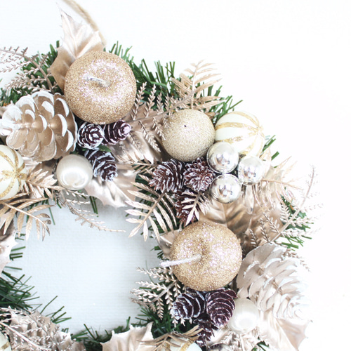 送料無料」クリスマスリース（シルバー＆シャンパンゴールド系） 直径