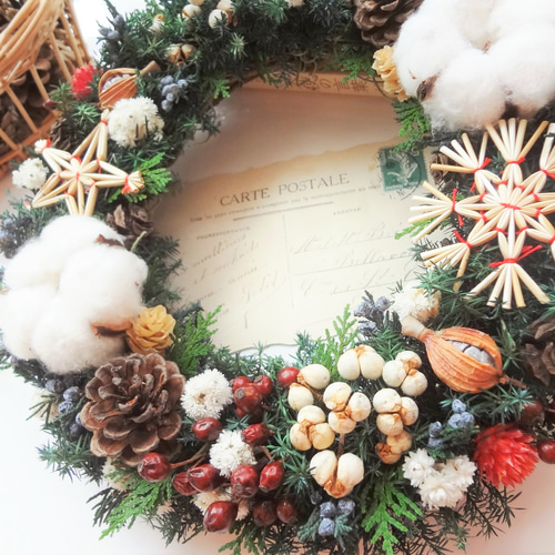 北欧ヒンメリ付きクリスマスリース(プリザーブドフラワー＆ドライ