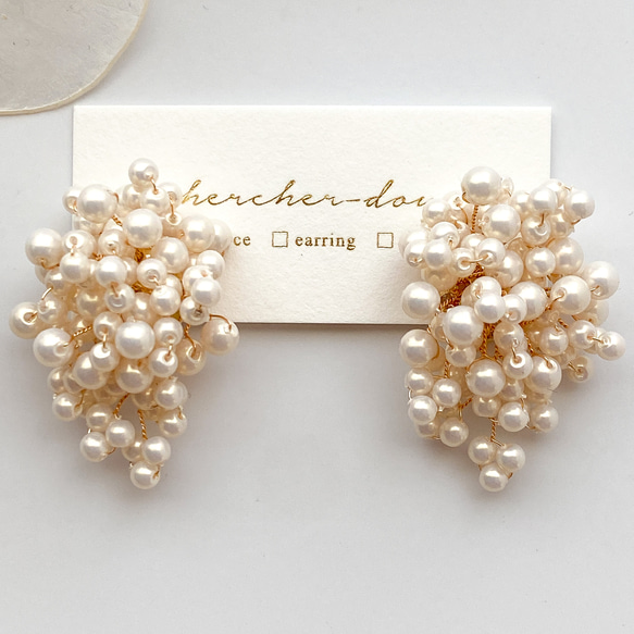 【精選】絲滑白珍珠花束耳環 | 儀式 | 派對【補貨】 第7張的照片