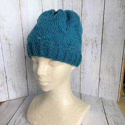 ニット帽、落ち着いたブルー、透かし編み©、毛100％、受注制作 3枚目の画像