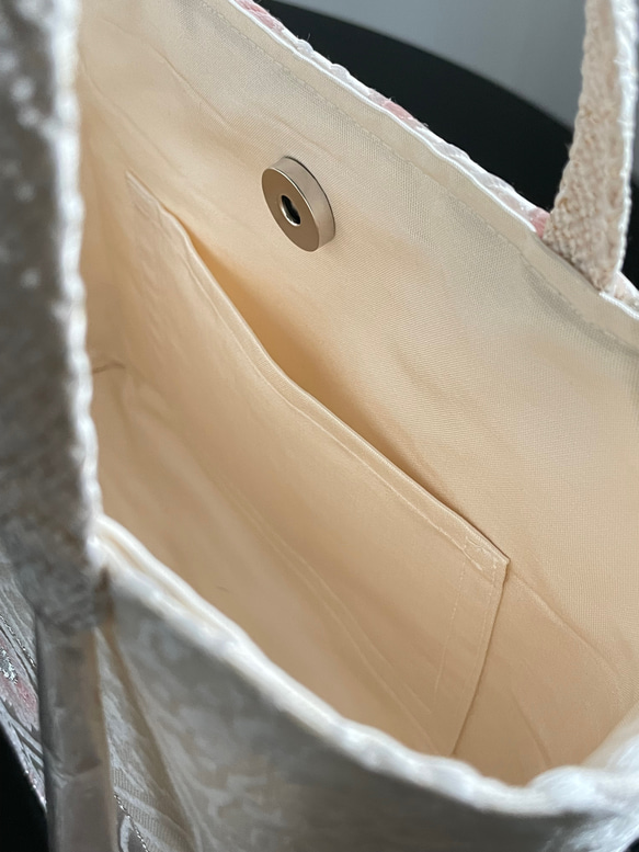 帯リメイクバッグ　ピンクとシルバーの蜀江文　ミニトートバッグ　和装バッグ 4枚目の画像