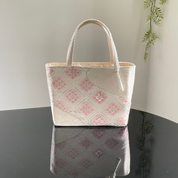 帯リメイクバッグ　ピンクとシルバーの蜀江文　ミニトートバッグ　和装バッグ 1枚目の画像