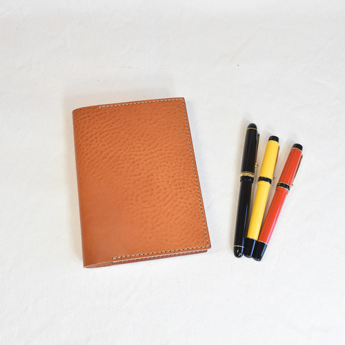 イタリアンレザーのA6サイズの手帳、ノート、文庫本カバー 手帳カバー