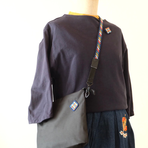 こぎん刺しサコッシュスリム♬カラフルンルンキャンディ【ショルダー  