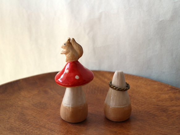 楽天市場】シマリス 雑貨の通販 2匹のシマリス陶器オブジェ⑧