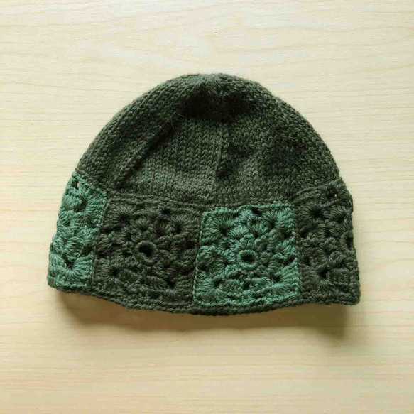 かぎ針編みのモチーフと棒針編みの組み合わせ　ウールニット帽 7枚目の画像