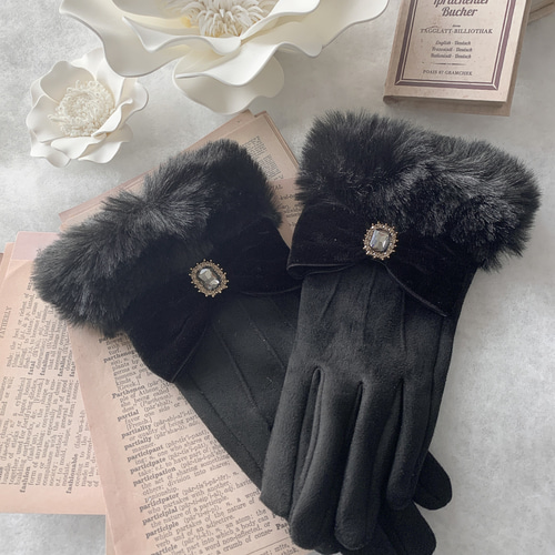 新作♡ ビジュー&ベロアリボン スマホ対応 エコファー 黒 手袋