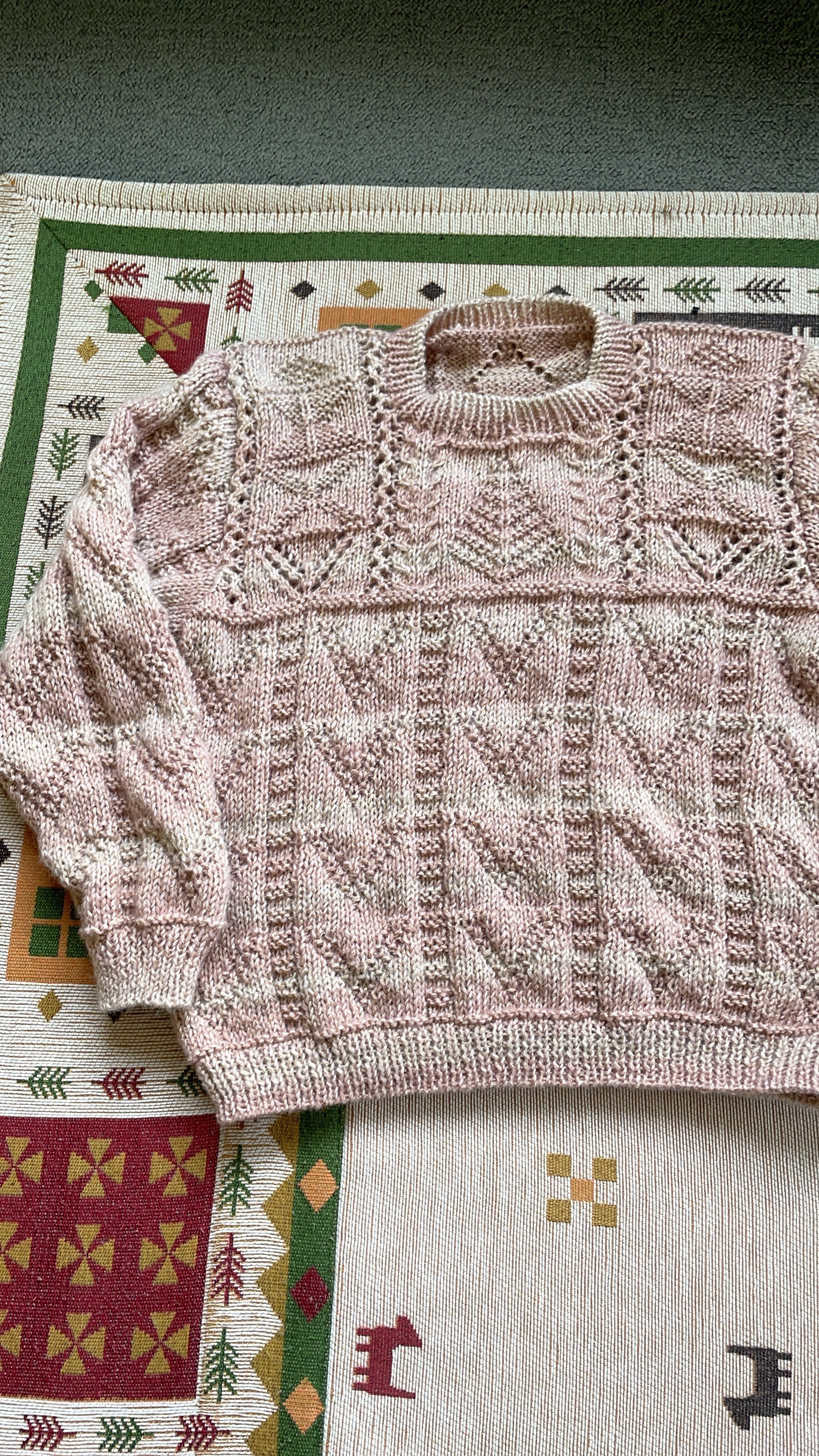 ベージュMセーター