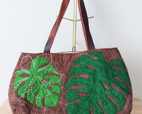 ハワイアンキルト】☆送料込み☆モンステラとキラキラプルメリアの