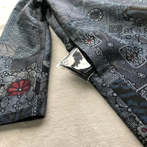 着物リメイク　かすりパッチワーク パッチワークデザイン ロングコート ネイビー系 着物リメイク かすりパッチワーク パッチワークデザイン ロング