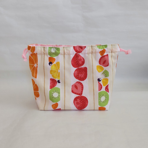 いちご ☆フルーツサンド お弁当袋 コップ袋 ハンドメイド ランチョンマット いちご ☆フルーツサンド お弁当袋 コップ袋 ハンドメイド