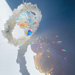 Flower Crystal Wreath フラワークリスタルリースサンキャッチャー お花のきらきらリース 5枚目の画像