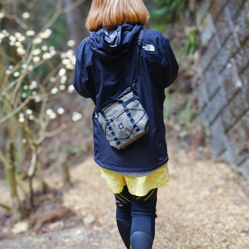 グレー・ちびハイカーサコッシュ・S/防水・登山・キャンプ グレー・ちびハイカーサコッシュ・S/防水・登山・キャンプ
