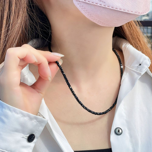 ブラックスピネル5連　ネックレス　SILVER刻印 ブラックスピネル5連 ネックレス SILVER刻印 レディース